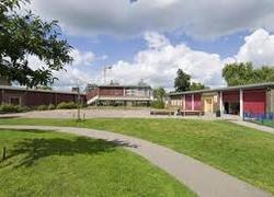 Normal_schoolplein