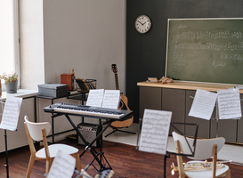 Muziekschool of niet? Docenten vertrekken uit te duur pand aan Domplein 